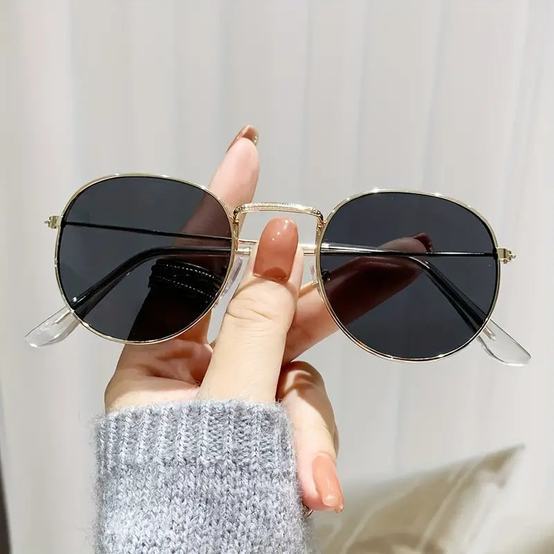 Retro Round Sunglasses For Women Men Punk Fashion Metal Frame Decorative Shades Props For Beach Party Travel