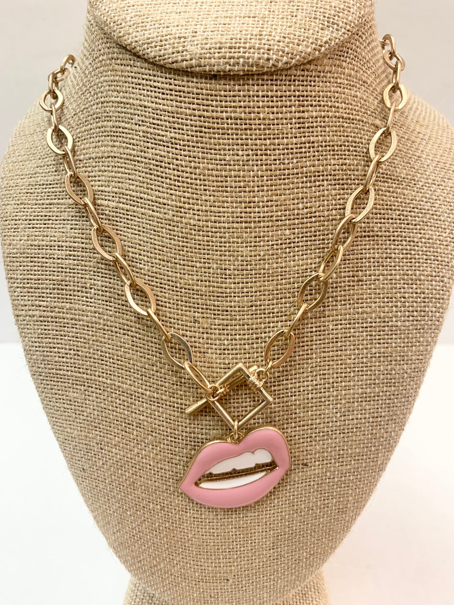 Gold Chain Lip Necklace