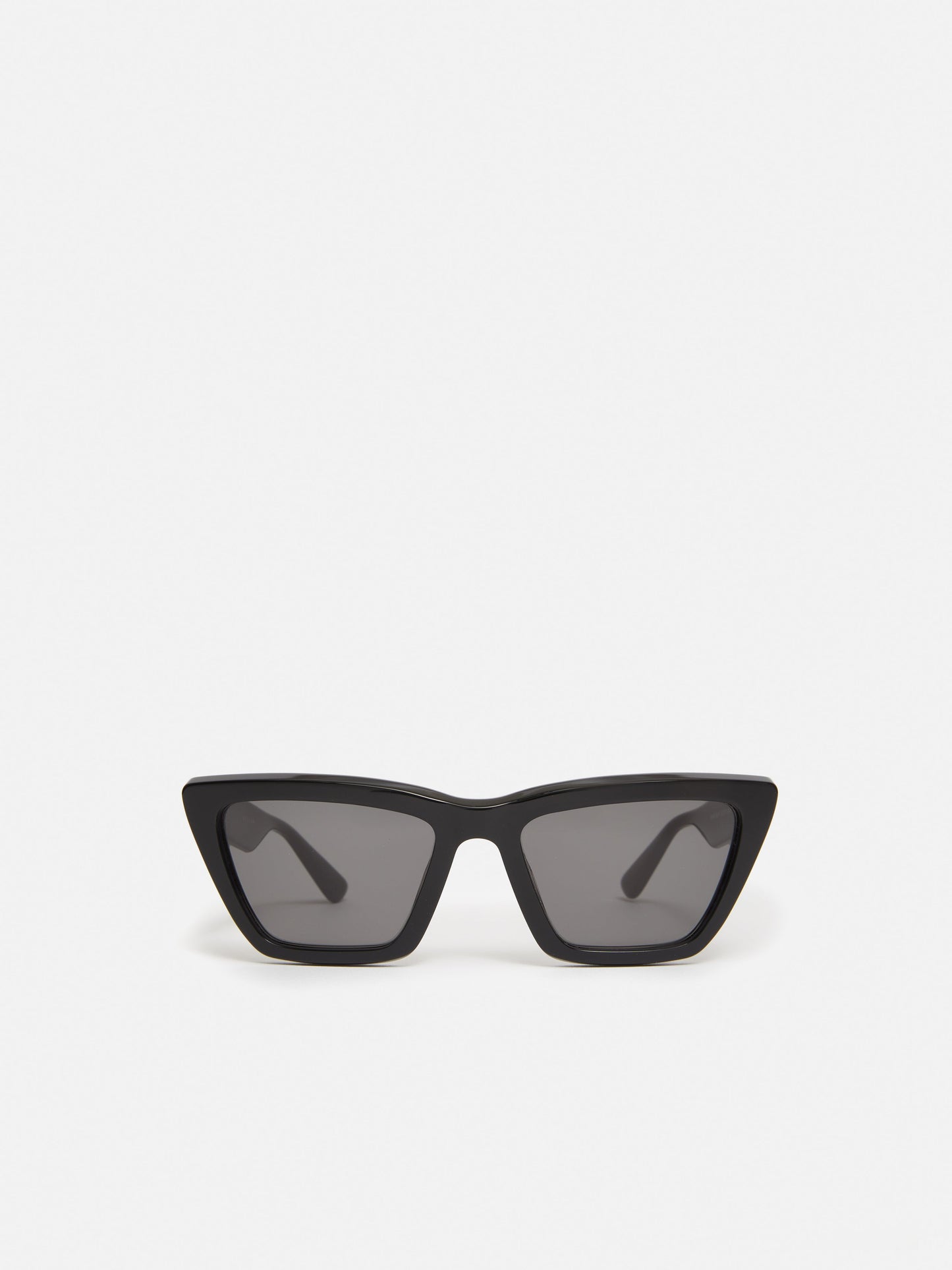 Shere Angled Cats Eye Sunglasses | Black