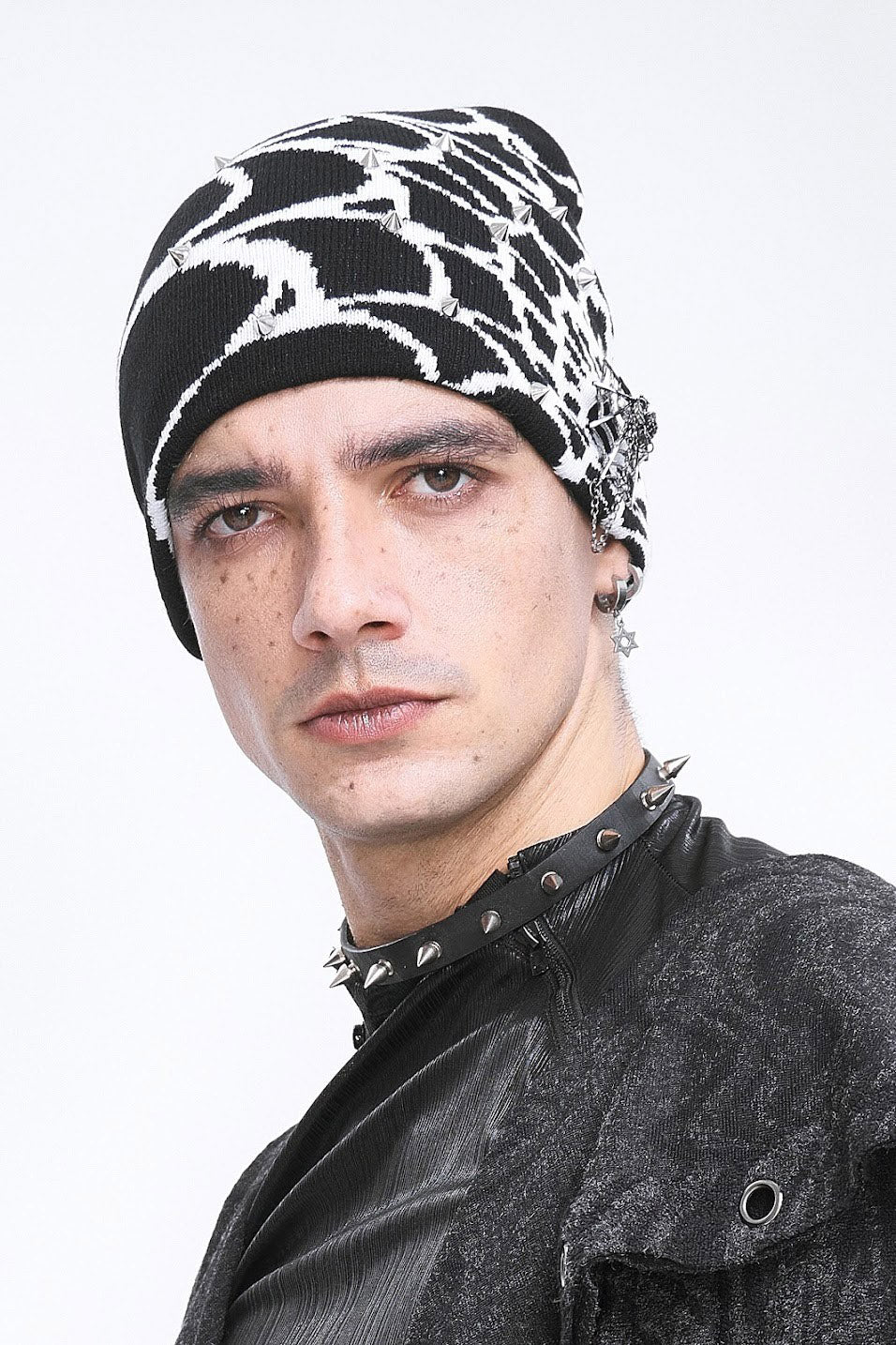 Spiked Spiderweb Beanie [BLACK/WHITE]