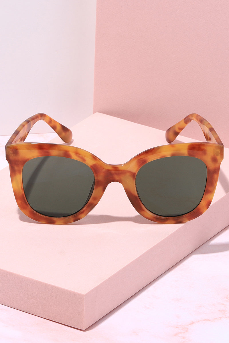 Paloma Oversize Frame Sunglasses Sunglasses Mure + Grand Light Brown Tortoise/Green