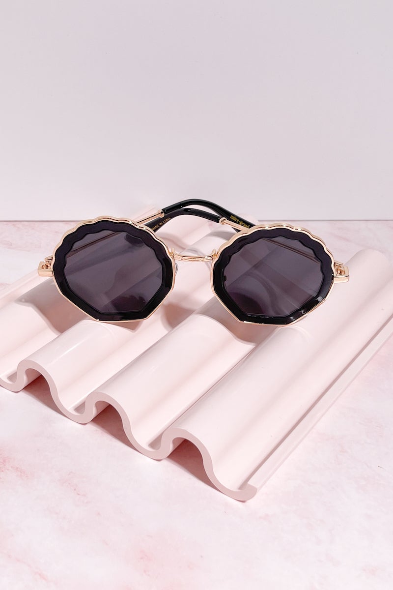 Shell Sunglasses Sunglasses Mulberry & Grand Black